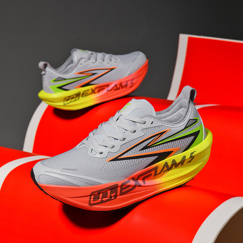 男性用ランニングシューズ カーボンプレート 特殊マラソンスポ - Running Shoe Carbon のレビューと価格