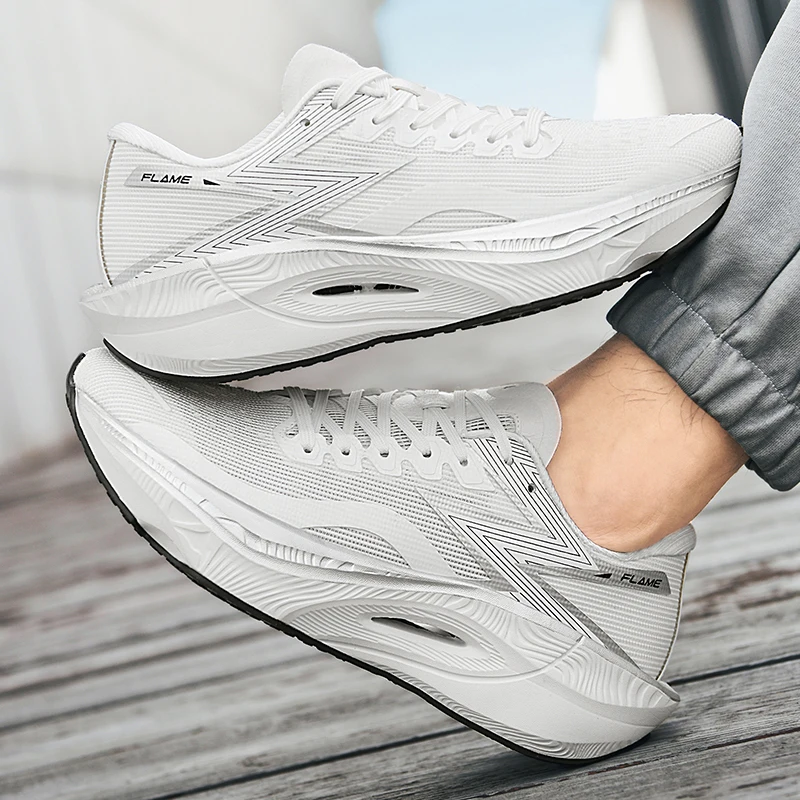 ランニングシューズ カーボンボード 特殊マラソン メンズ ス - Running Shoe Carbon のレビューと価格